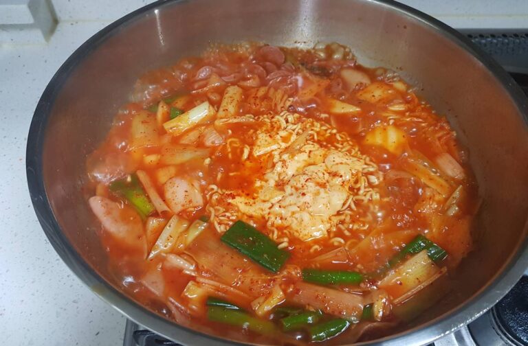 심플리쿡 송탄식 부대찌개 밀키트 후기
