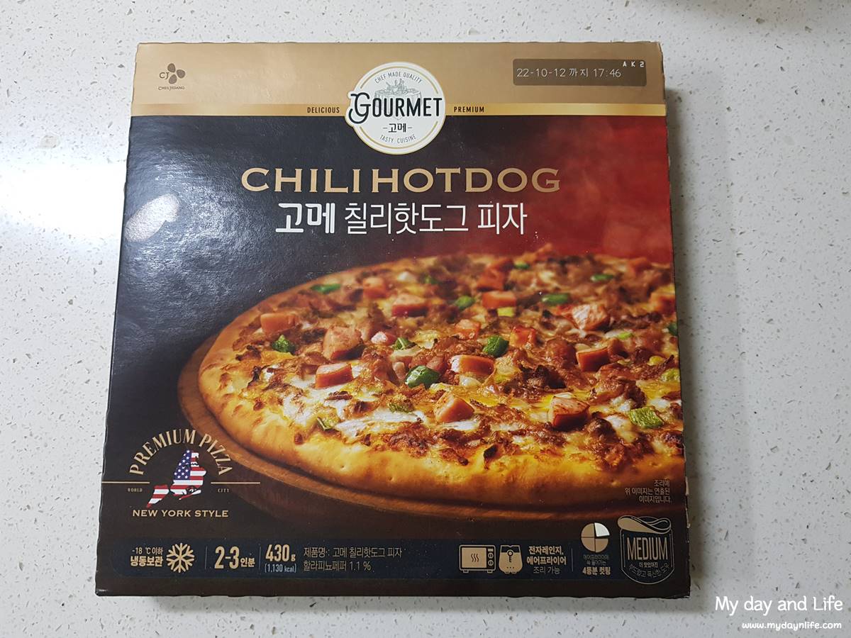 고메 칠리핫도그 피자