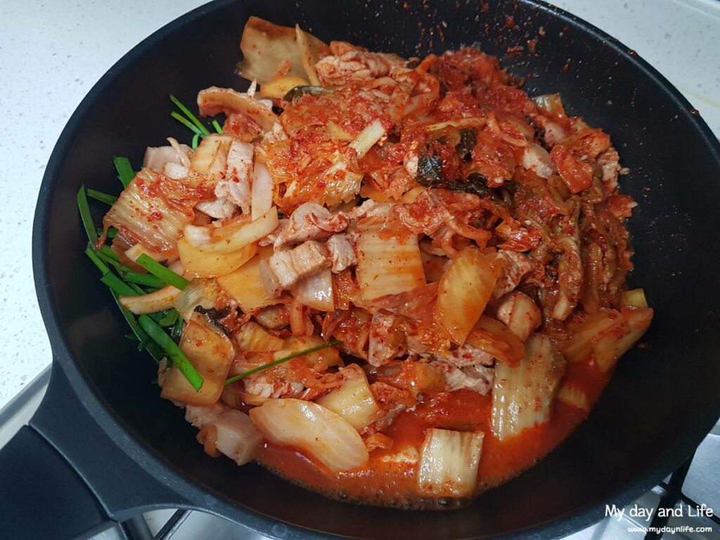 충북 음성맛집 우레정 - 김치 돼지고기 두루치기의 정석